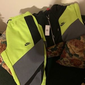 Nike Sweatsuit